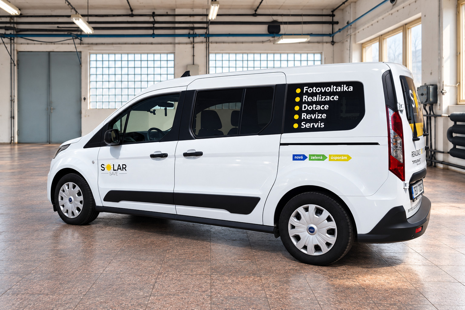 Ford Tourneo Connect s polepem fotovoltaika