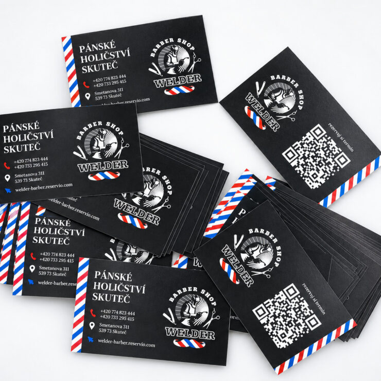 Černé kartičky s QR kódem a pruhovaným lemem
