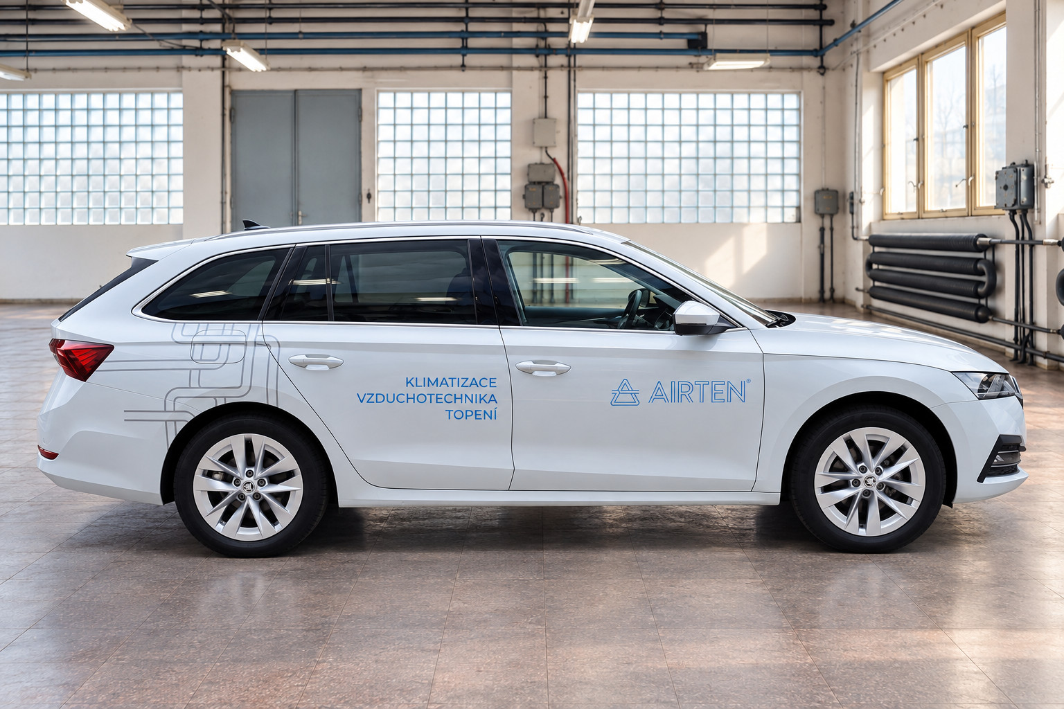 Škoda Octavia Combi AIRTEN s technickou kresbou