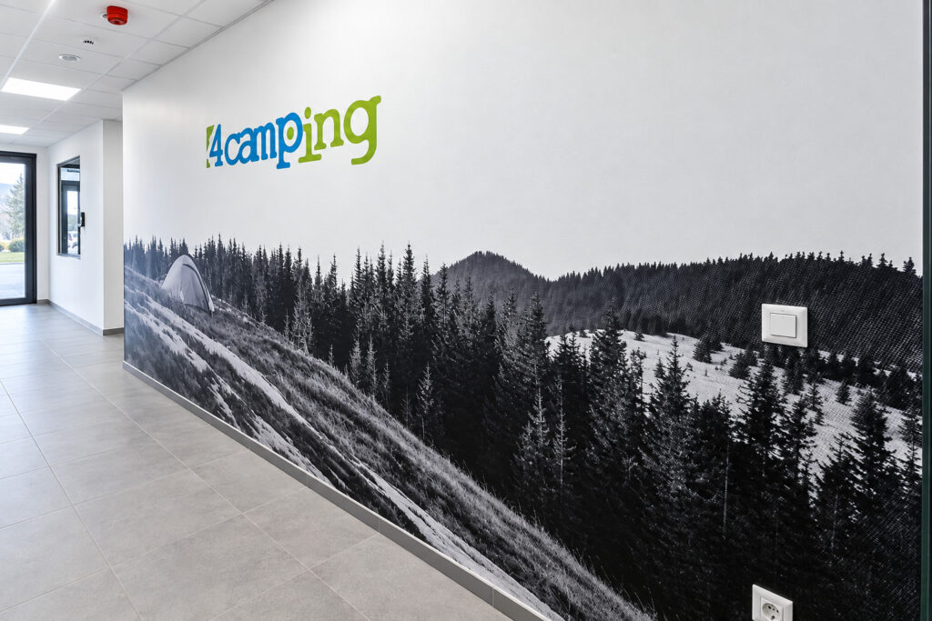 Tapeta 4camping na schodišti – detail