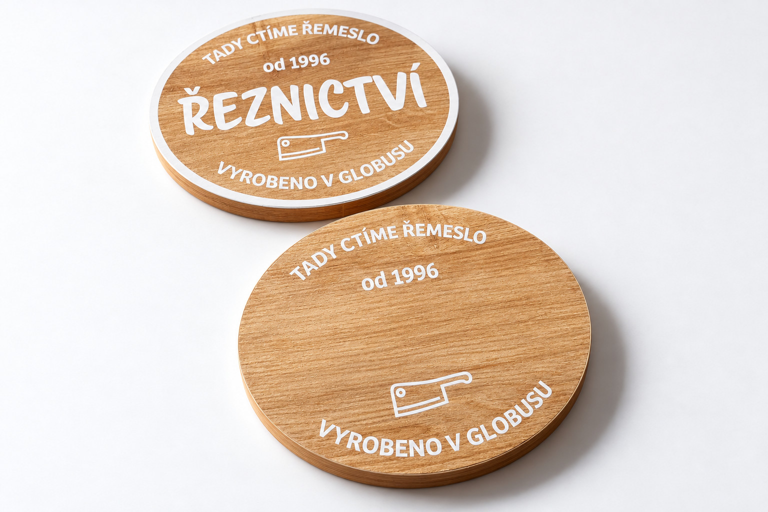 Kulatá gravírovaná prkénka pro řeznictví