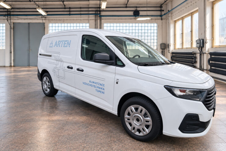 Ford Tourneo Connect s polepem AIRTEN