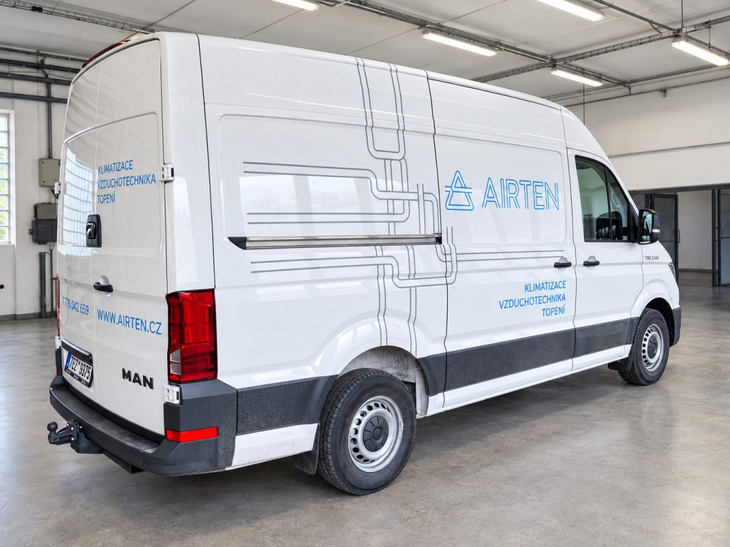 MAN TGE AIRTEN – zadní dveře s kresbou