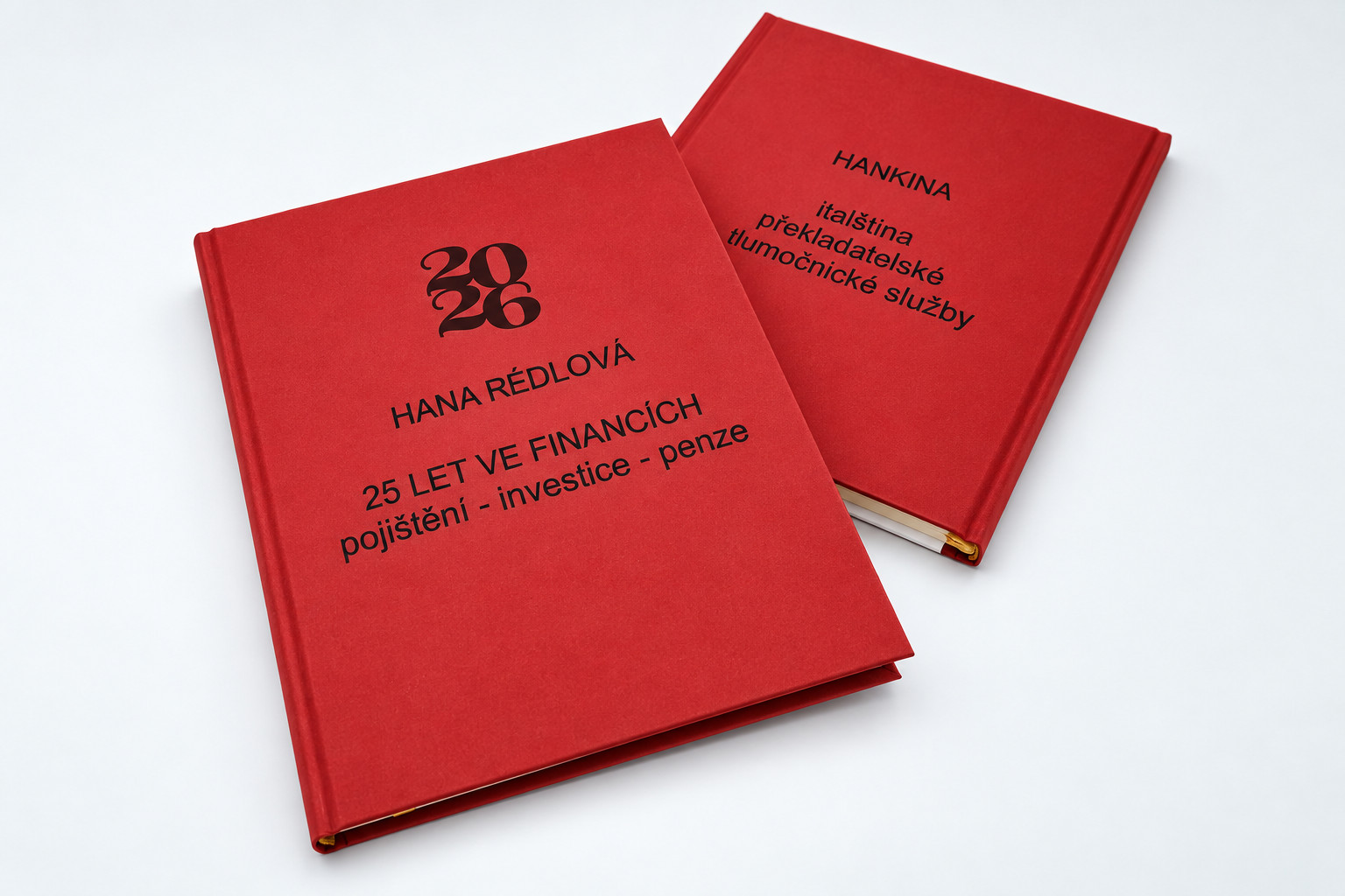 Červený diář 2026 s ražbou Hana Rédlová – 25 let ve financích