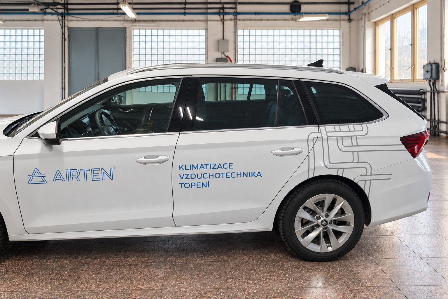 Škoda Octavia Combi AIRTEN s kresbou potrubí