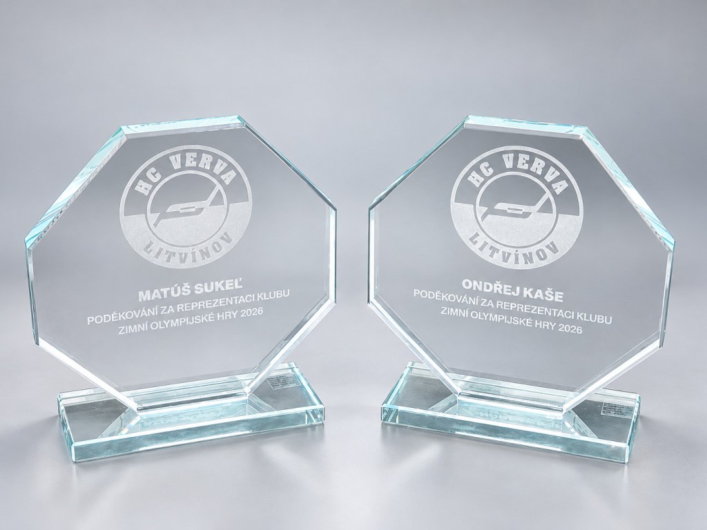 Skleněné trofeje HC VERVA Litvínov s pískovaným znakem