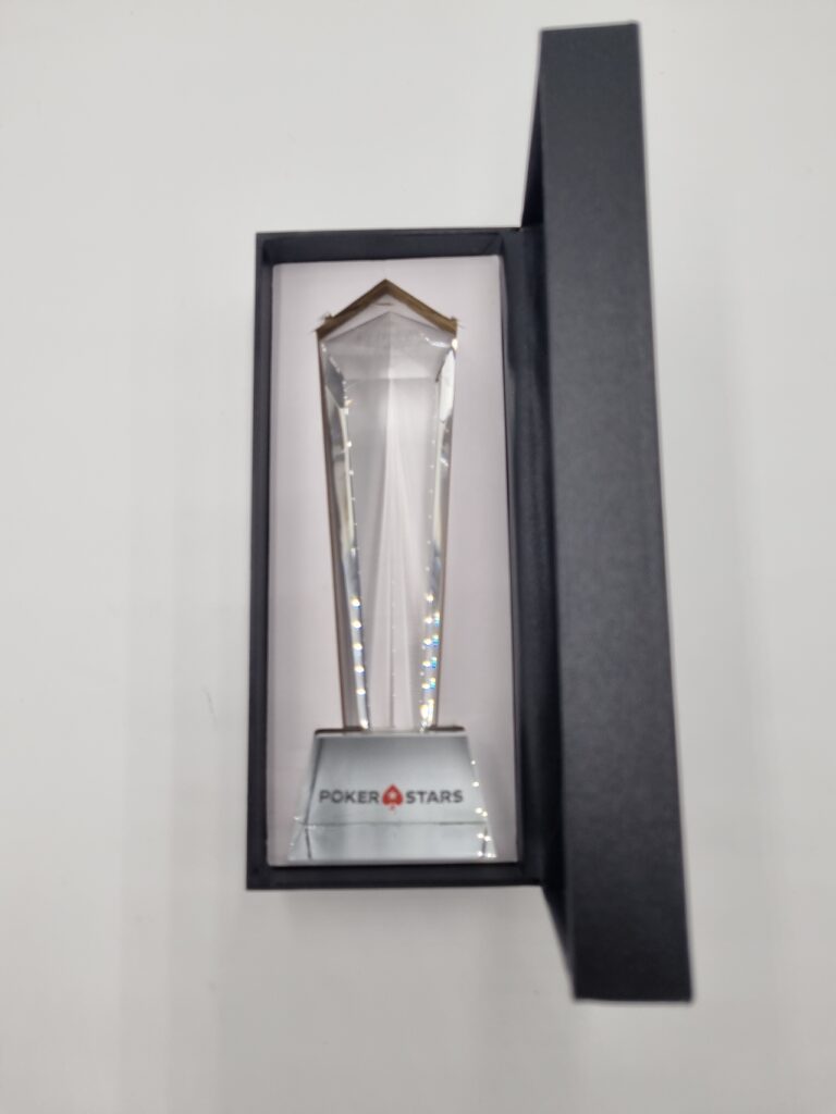 Trofej pokerového turnaje – detail