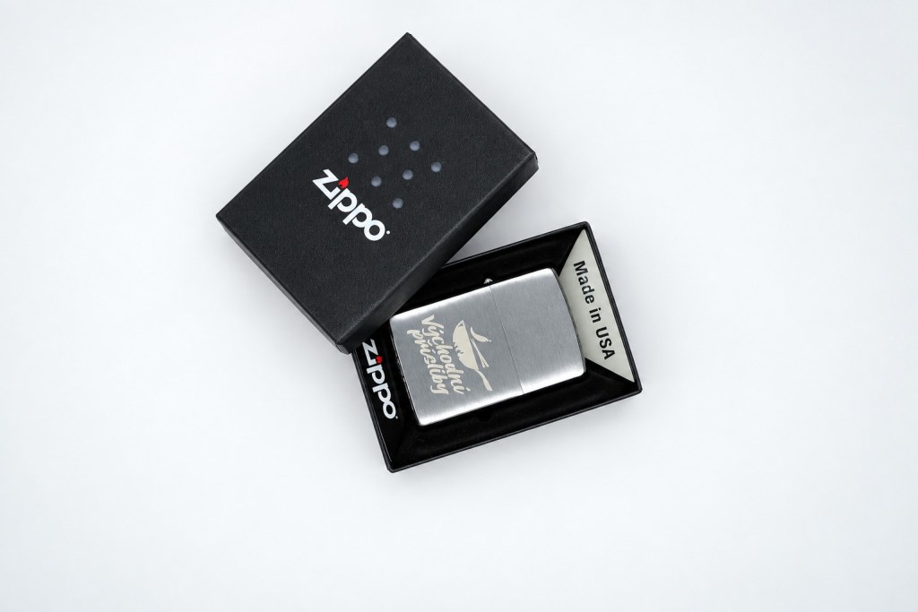Zapalovač Zippo s gravírem v dárkové kazetě