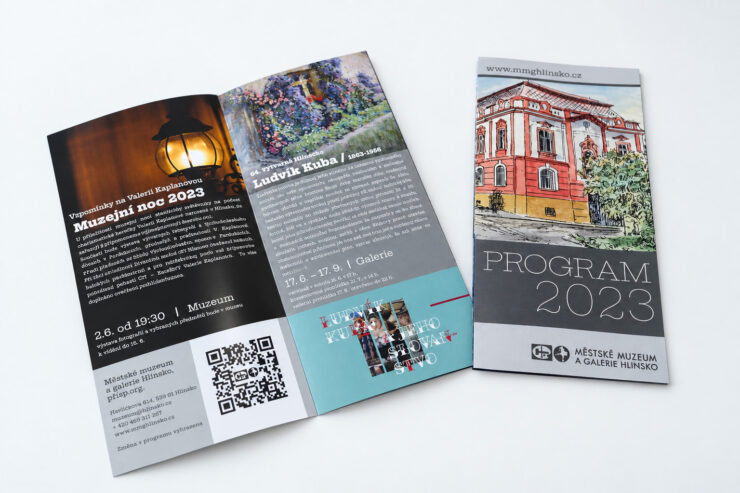Programová brožura 2023 rozevřená