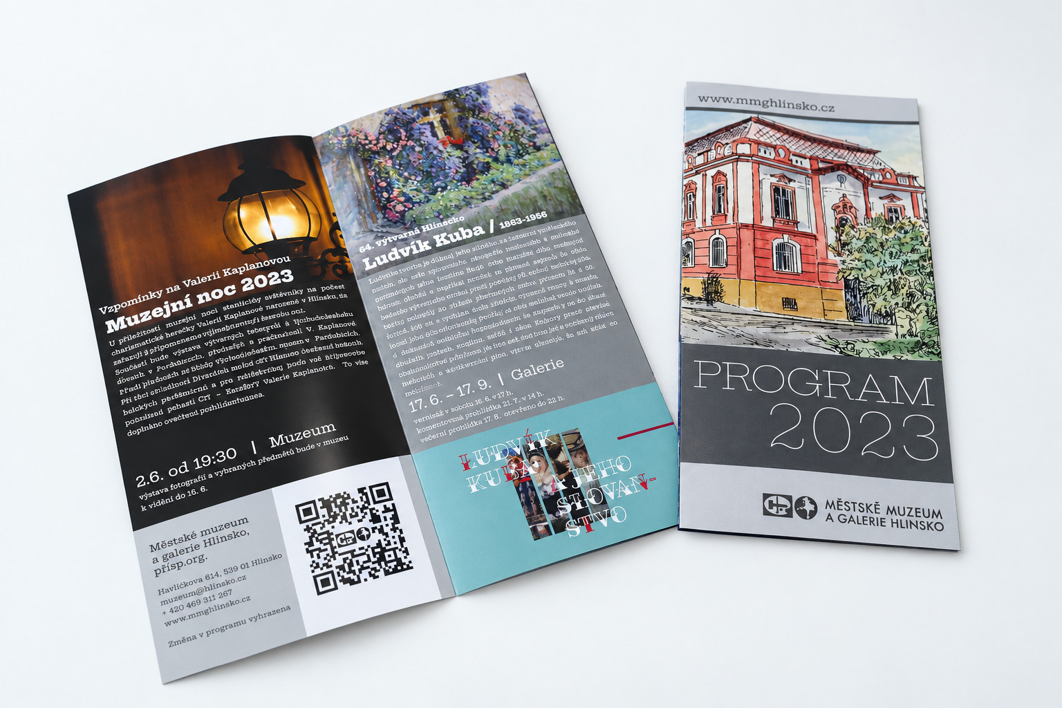 Programová brožura 2023 rozevřená