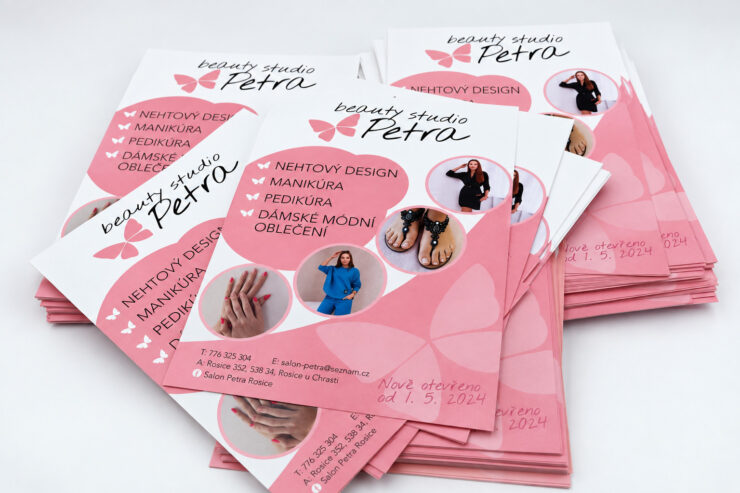 Růžové letáčky Nehtové studio Petra