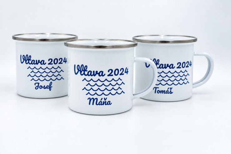 Smaltované plecháčky Vltava 2024 se jmény