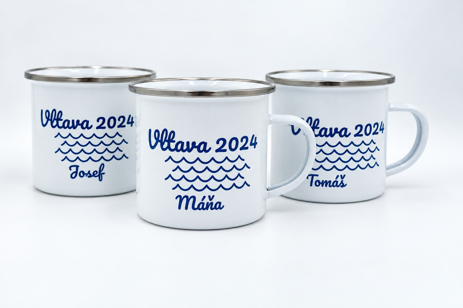 Smaltované plecháčky Vltava 2024 se jmény