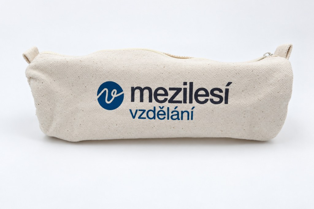 Plátěný penál s logem Mezilesí vzdělání